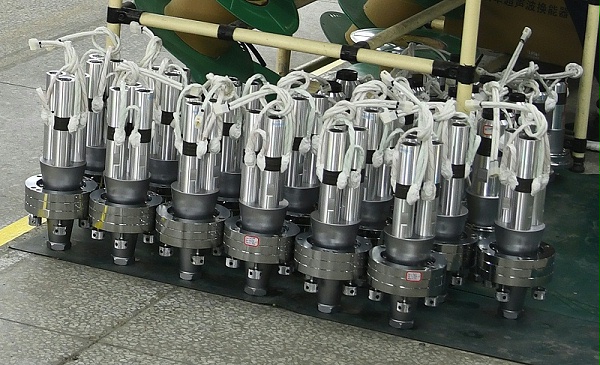 “超聲波換能器”-夾心式壓電換能器的結(jié)構(gòu)