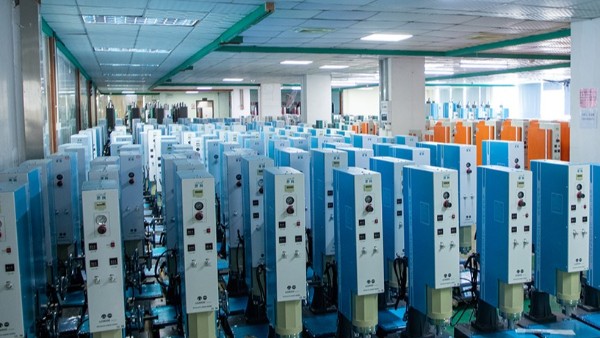 靈科超聲波焊接機(jī)