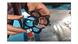 靈科超聲波焊接機焊接小型燈飾外罩