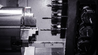 靈科超聲波焊接：塑料手機(jī)掛件焊接的革新工藝