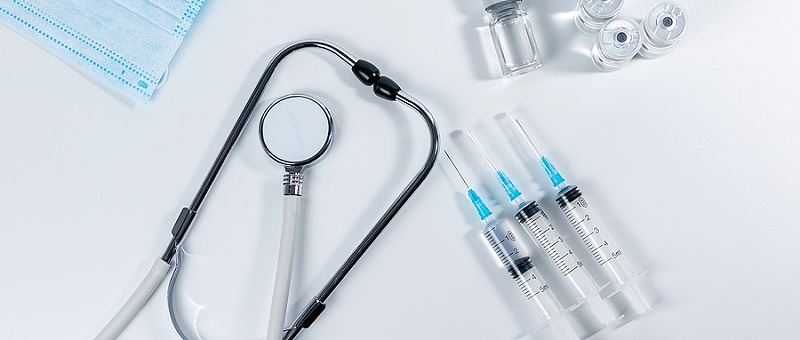 千庫網(wǎng)_醫(yī)療室內(nèi)聽診器注射器疫苗棚拍靜物擺拍攝影圖配圖_攝影圖編號156484