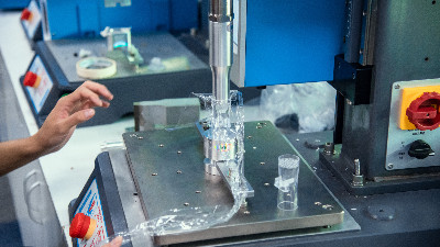 靈科超聲波焊接：底盤(pán)護(hù)板焊接的革新力量