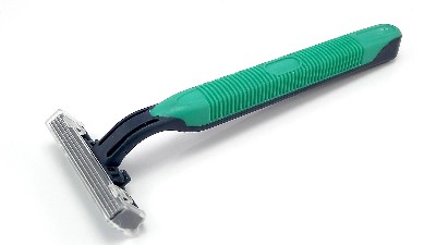 靈科超聲波焊接技術在剃須刀制造中的革新優勢