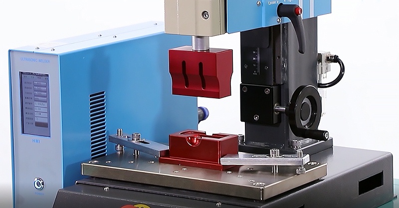 靈科超聲波焊接機(jī)