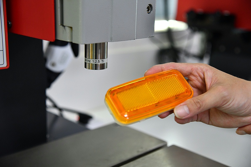 超聲波塑焊機(jī)焊接塑料制品