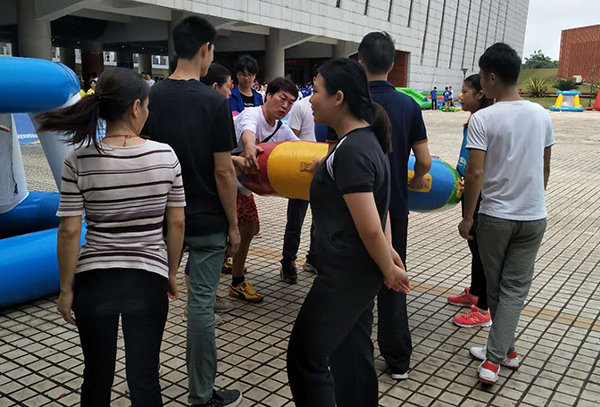 靈科企業(yè)參加園區(qū)運動會