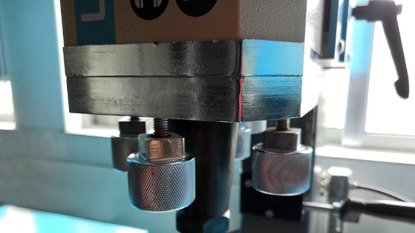 東莞“超聲波焊接機(jī)”焊接后產(chǎn)品出現(xiàn)錯(cuò)位怎么辦？