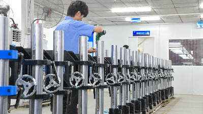 靈科超聲波焊接：門板裝飾條工藝升級(jí)的革新之選