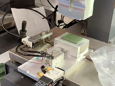 北斗報(bào)位終端充電器超聲波焊接