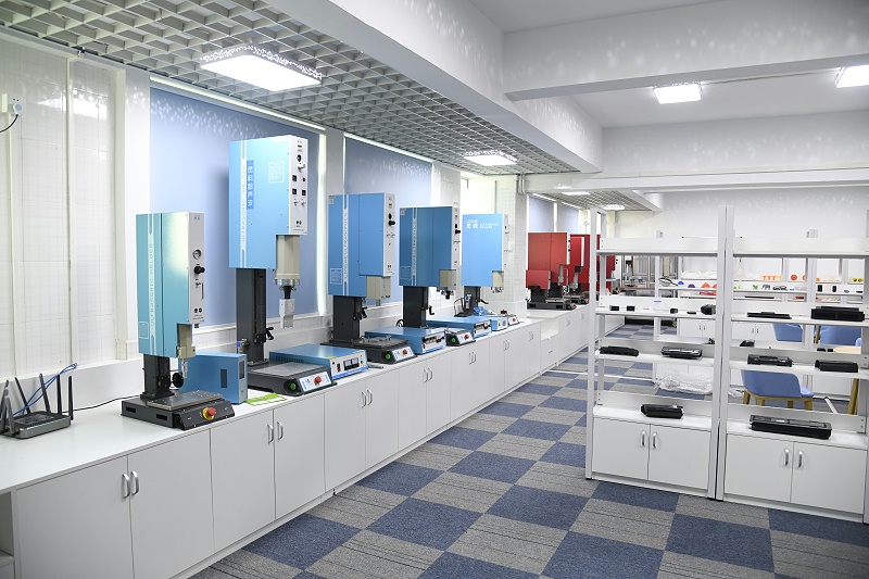 超聲波焊接機(jī)-展廳